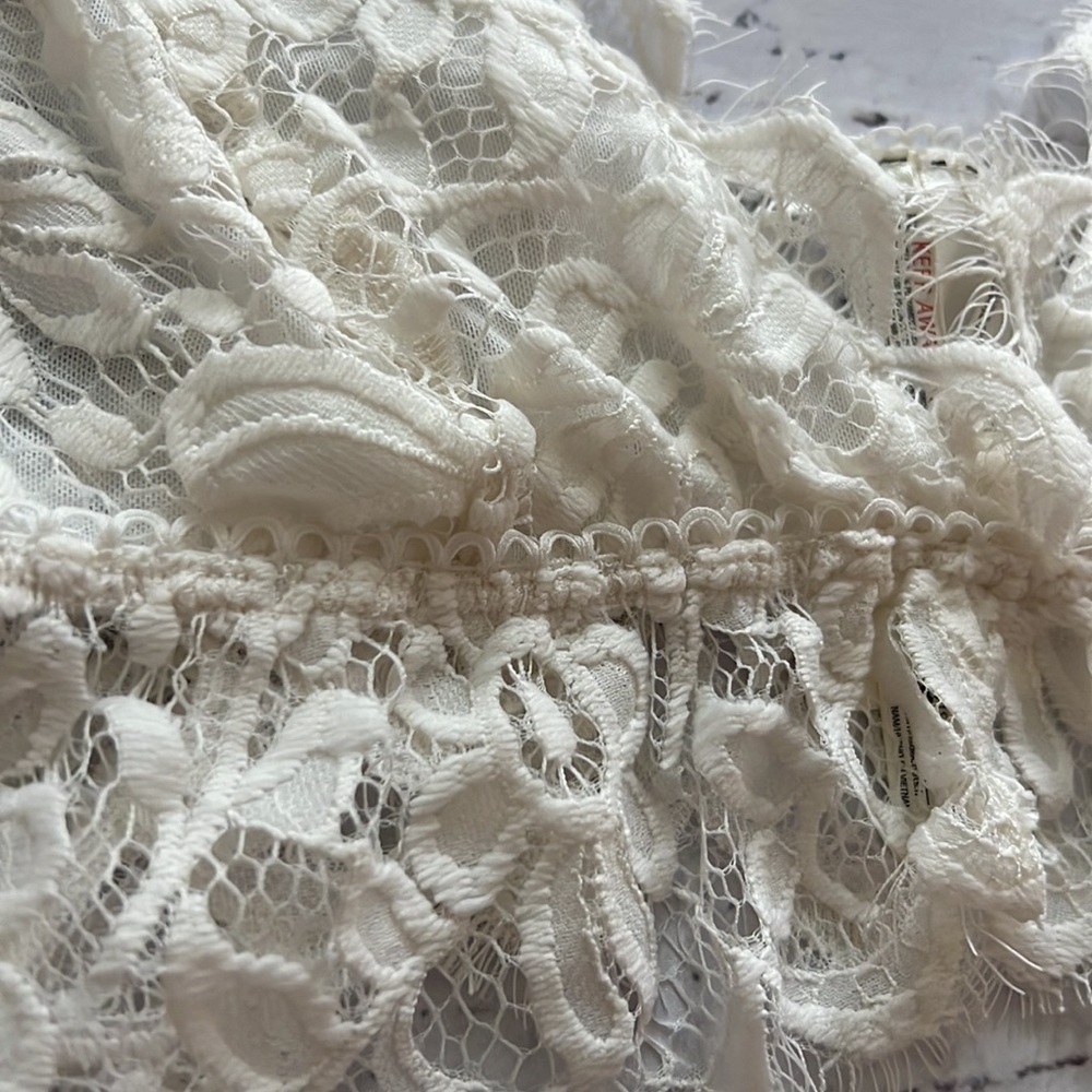 NWT By Anthropologie Ruffle Lace Bra in Ivory Size Large - Picture 4 of 6